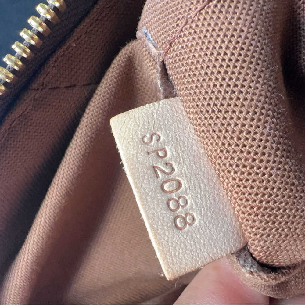 Louis Vuitton Monogram Tivoli GM - Picture 7 of 9